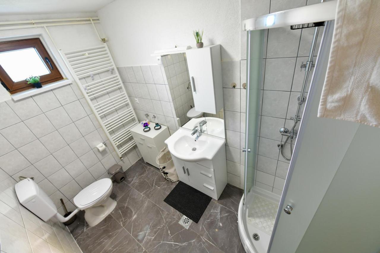 Apartman Plum Plitvice Dreznik Grad Luaran gambar
