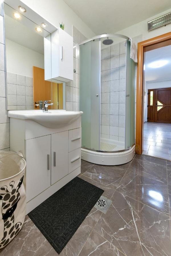 Apartman Plum Plitvice Dreznik Grad Luaran gambar